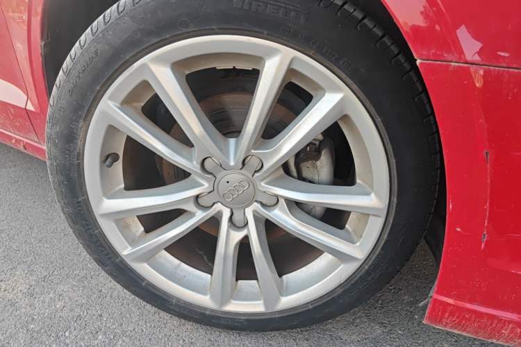 Used Audi A3 2019 Limousine 35 TFSI Ambition China VI Right Front Wheel Hub