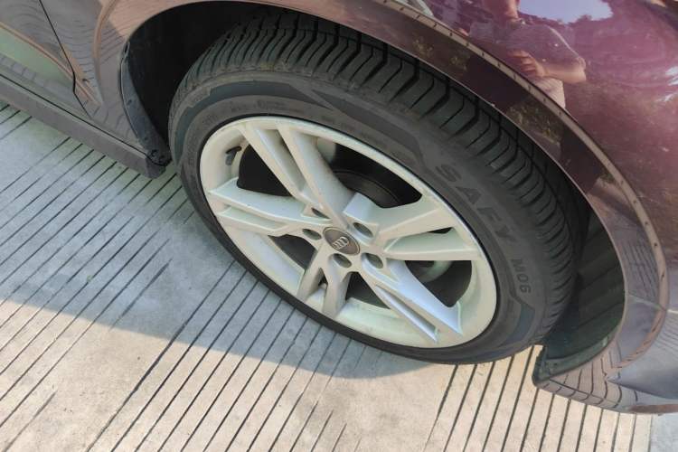 Used Audi A3 2019 Limousine 35 TFSI Fashion Edition China VI Emission Standard Right Front Wheel Hub