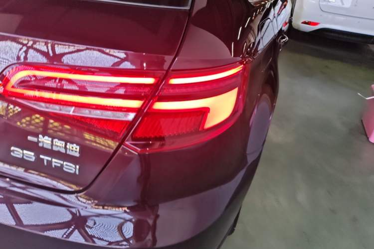 Used Audi A3 2019 Sportback 35 TFSI Fashion Edition China V Right Rear Taillight
