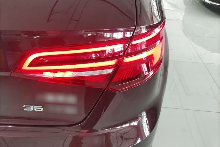 Used Audi A3 2019 Sportback 35 TFSI Fashion Edition China VI Emission Standard Right Rear Taillight