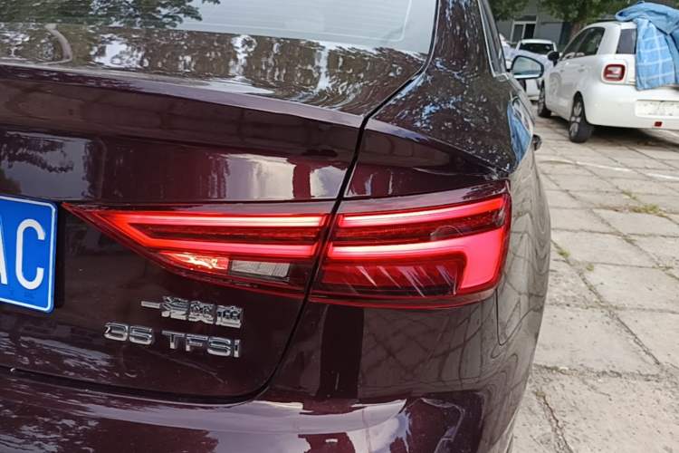 Used Audi A3 2019 Limousine 35 TFSI Sporty Version China VI Right Rear Taillight
