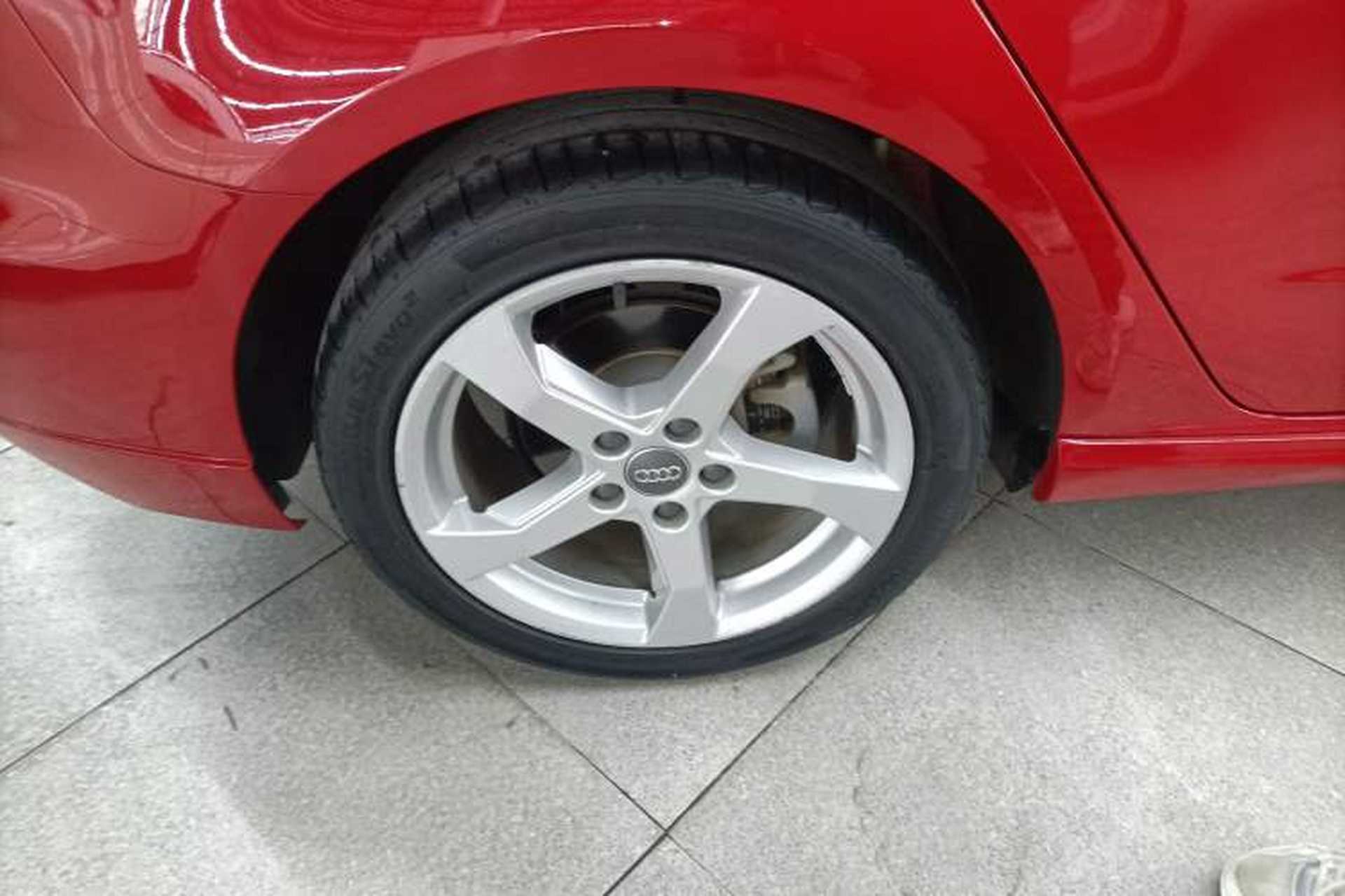 Used Audi A3 2019 Sportback 35 TFSI Fashion Edition China V Right Rear Wheel Hub