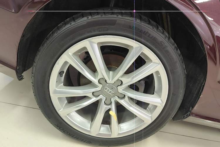 Used Audi A3 2019 Limousine 35 TFSI Ambition China VI Right Rear Wheel Hub