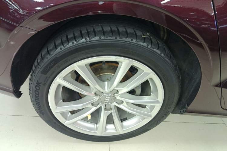 Used Audi A3 2019 Limousine 35 TFSI Ambition China VI Right Rear Wheel Hub