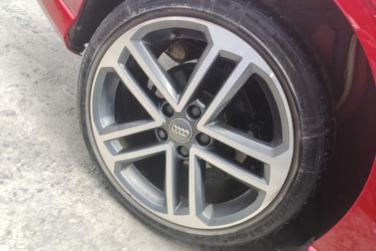 Used Audi A3 2019 Limousine 40 TFSI Sport Version China V Emission Standard Right Rear Wheel Hub
