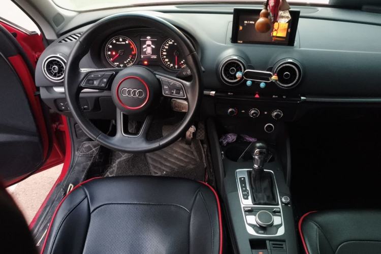 Used Audi A3 2019 Sportback 35 TFSI Ambition China VI Steering Wheel