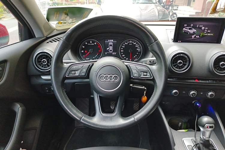 Used Audi A3 2019 Limousine 35 TFSI Ambition China V Steering Wheel