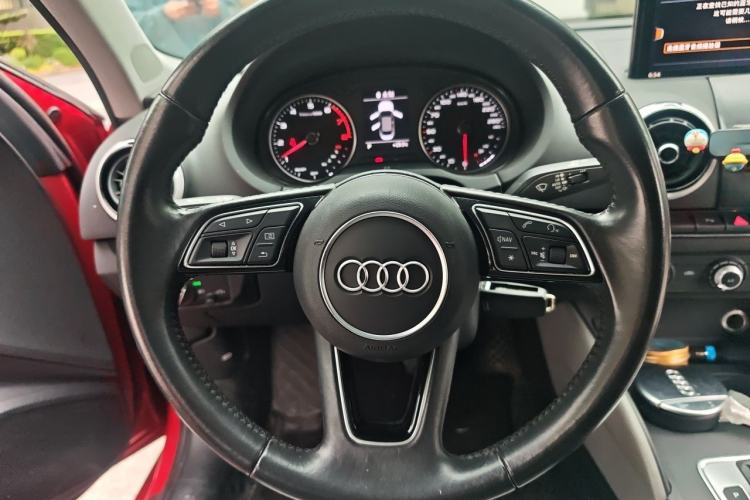 Used Audi A3 2019 Limousine 35 TFSI Fashion Edition China VI Emission Standard Steering Wheel