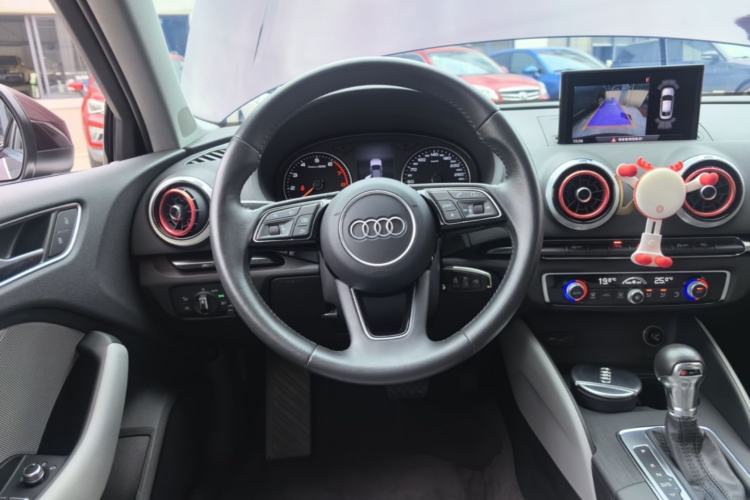 Used Audi A3 2019 Limousine 35 TFSI Fashion Edition China V standard Steering Wheel
