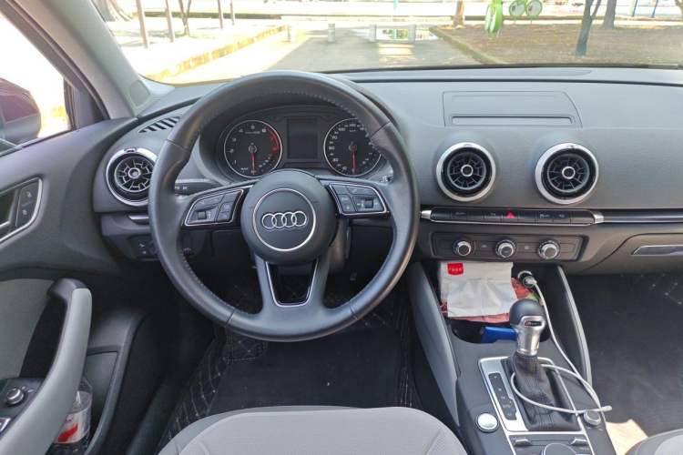 Used Audi A3 2019 Limousine 35 TFSI Fashion Edition China V standard Steering Wheel