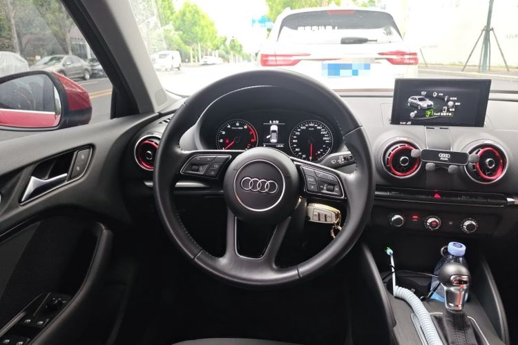 Used Audi A3 2019 Sportback 35 TFSI Ambition China VI Steering Wheel