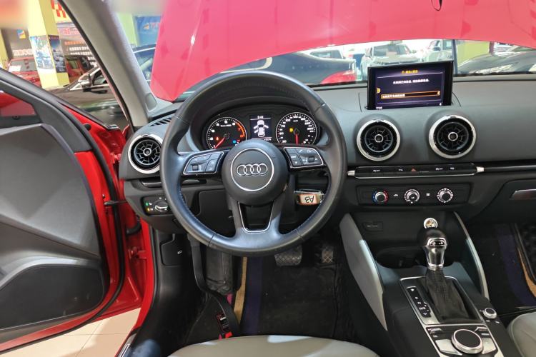 Used Audi A3 2019 Sportback 35 TFSI Fashion Edition China V Steering Wheel