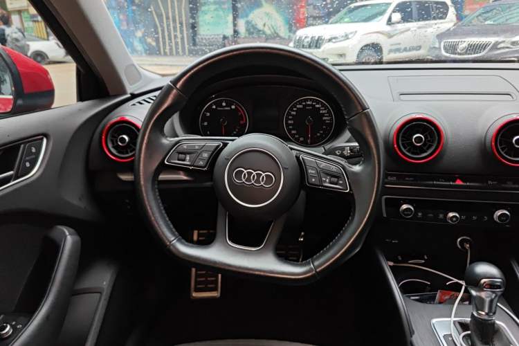 Used Audi A3 2019 Sportback 40 TFSI Sporty Model China VI Steering Wheel