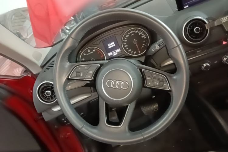 Used Audi A3 2019 Sportback 35 TFSI Ambition China VI Steering Wheel