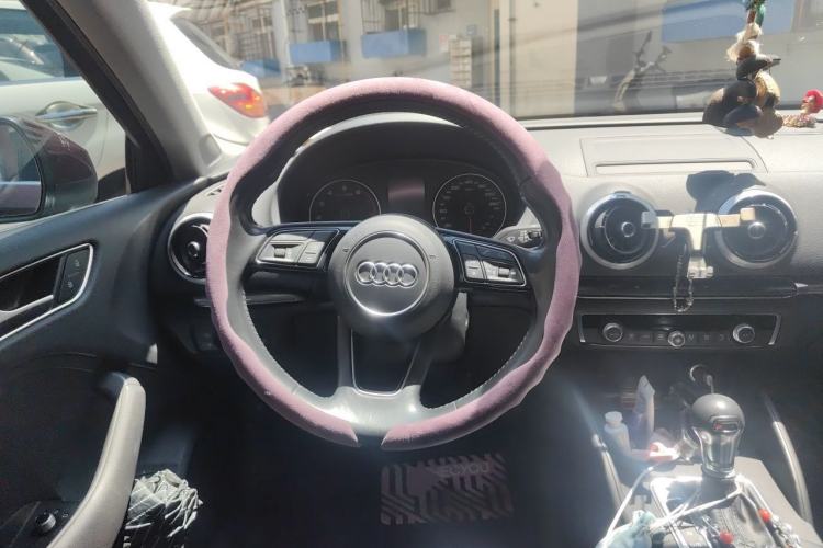 Used Audi A3 2019 Limousine 35 TFSI Style Edition China VI Emission Standard Steering Wheel