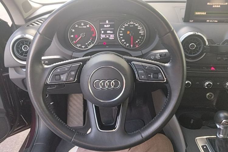Used Audi A3 2019 Limousine 35 TFSI Fashion Edition China VI Emission Standard Steering Wheel