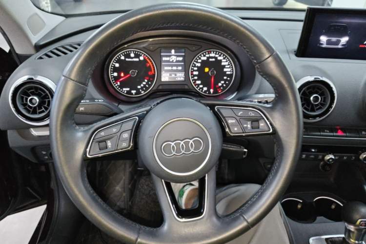 Used Audi A3 2019 Limousine 35 TFSI Style Version China V Emission Standard Steering Wheel