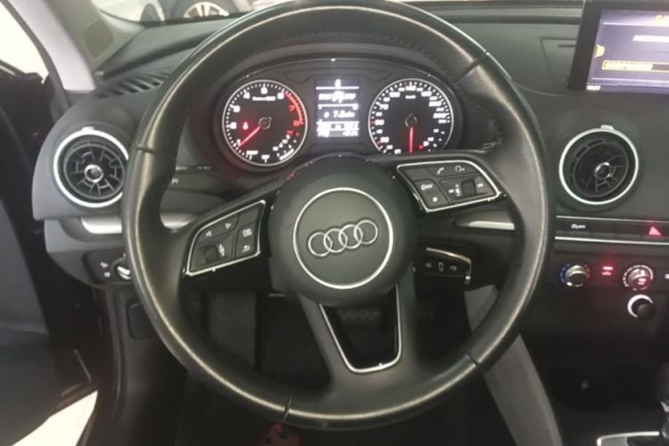 Used Audi A3 2019 Sportback 35 TFSI Ambition China V Steering Wheel
