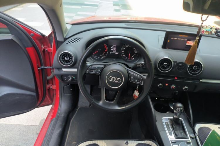 Used Audi A3 2019 Limousine 35 TFSI Ambition China VI Steering Wheel