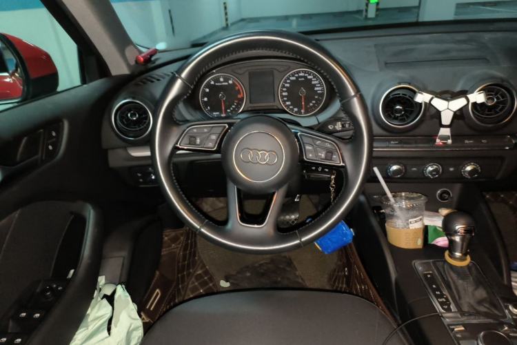 Used Audi A3 2019 Sportback 35 TFSI Ambition China V Steering Wheel