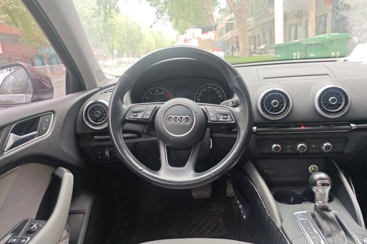 Used Audi A3 2019 Limousine 35 TFSI Fashion Edition China V standard Steering Wheel