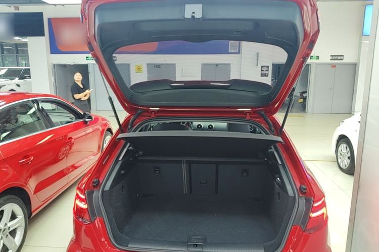 Used Audi A3 2019 Sportback 35 TFSI Fashion Edition China VI Emission Standard Trunk