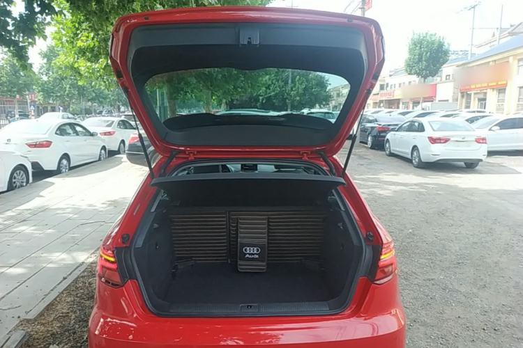 Used Audi A3 2019 Sportback 35 TFSI Fashion Edition China VI Emission Standard Trunk