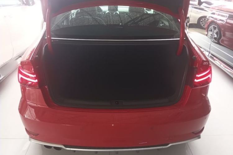 Used Audi A3 2019 Limousine 35 TFSI Style Edition China VI Emission Standard Trunk