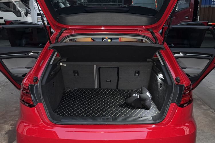 Used Audi A3 2019 Sportback 35 TFSI Fashion Edition China VI Emission Standard Trunk