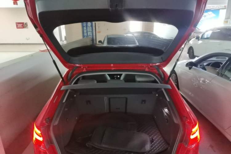 Used Audi A3 2019 Sportback 35 TFSI Fashion Edition China VI Emission Standard Trunk