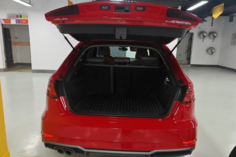 Used Audi A3 2019 Sportback 35 TFSI Fashion Edition China VI Emission Standard Trunk