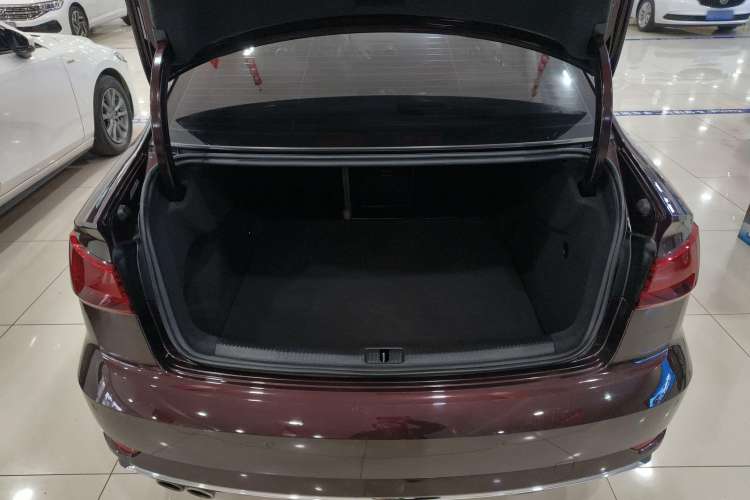 Used Audi A3 2019 Limousine 35 TFSI Ambition China VI Trunk