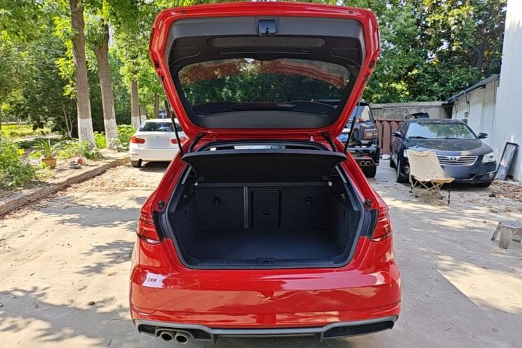 Used Audi A3 2019 Sportback 35 TFSI Fashion Edition China VI Emission Standard Trunk