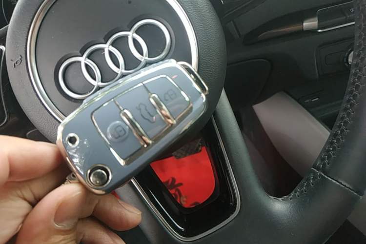 Used Audi A3 2019 Sportback 35 TFSI Fashion Edition China VI Emission Standard Vehicle Key