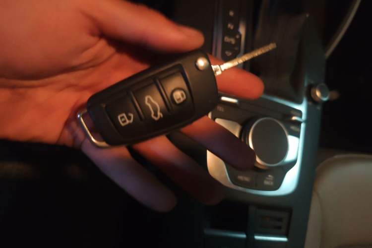 Used Audi A3 2019 Limousine 35 TFSI Fashion Edition China VI Emission Standard Vehicle Key