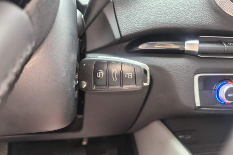 Used Audi A3 2019 Limousine 35 TFSI Fashion Edition China V standard Vehicle Key