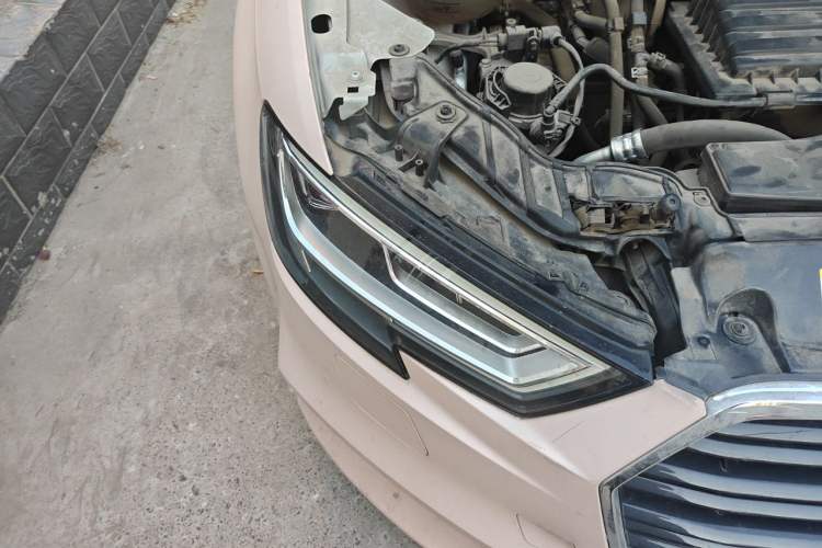 Used Audi A3 2019 Sportback 35 TFSI Sporty Version China VI Right Front Headlight