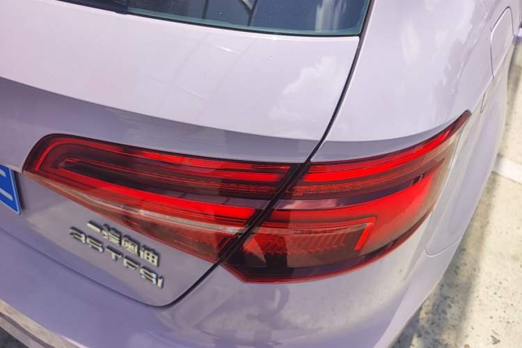 Used Audi A3 2019 Sportback 35 TFSI Fashion Edition China VI Emission Standard Right Rear Taillight