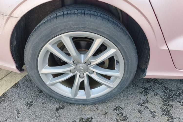 Used Audi A3 2019 Limousine 35 TFSI Ambition China V Right Rear Wheel Hub
