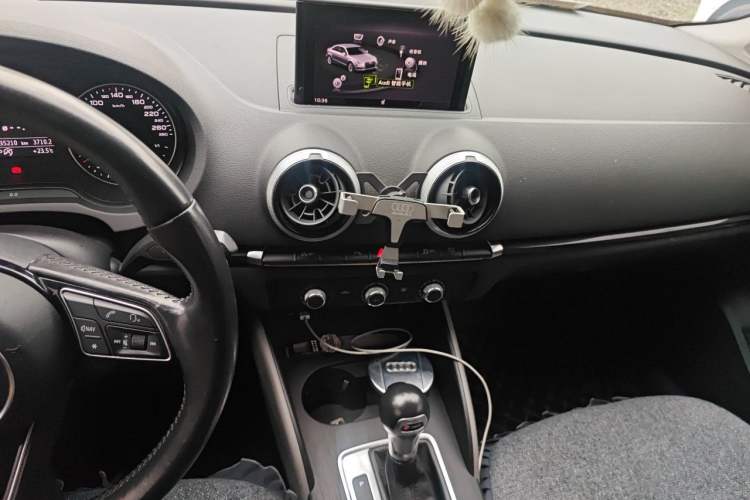 Used Audi A3 2019 Limousine 35 TFSI Fashion Edition China V standard Audio And AC Panel