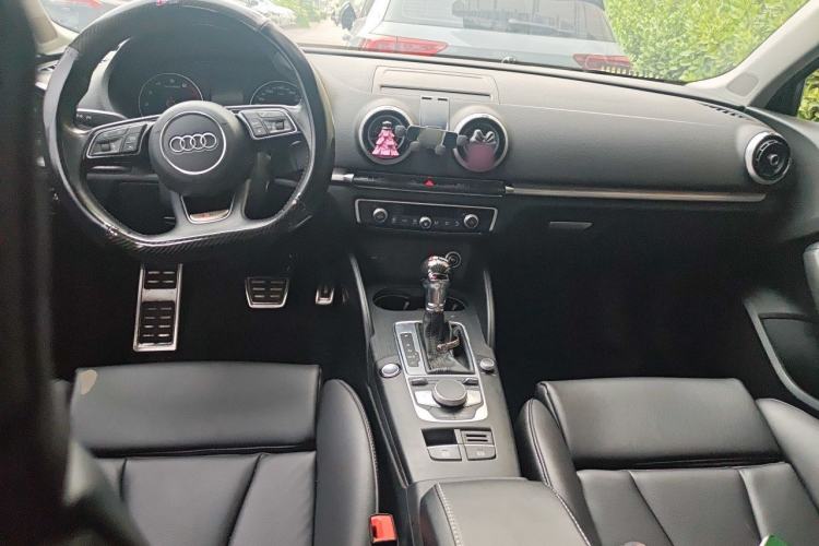 Used Audi A3 2019 Limousine 35 TFSI Sport Edition China V Emission Standard Center Console