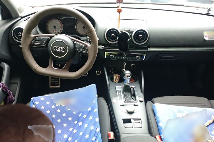 Used Audi A3 2019 Limousine 40 TFSI Sport Version China V Emission Standard Center Console