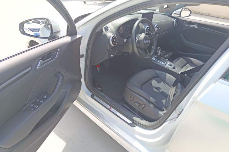 Used Audi A3 2019 Limousine 35 TFSI Fashion Edition China V standard Driver Seat
