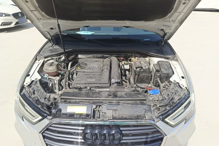 Used Audi A3 2019 Limousine 35 TFSI Fashion Edition China V standard Engine Bay
