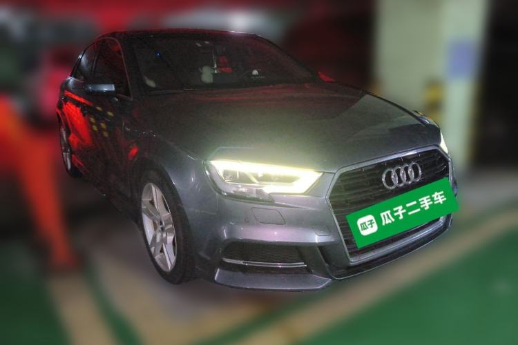 Used Audi A3 2019 Limousine 35 TFSI Fashion Edition China VI Emission Standard Front Right 45 Deg