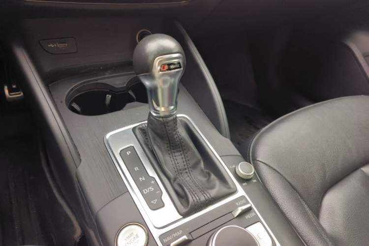 Used Audi A3 2019 Limousine 35 TFSI Style Version China V Emission Standard Gear Lever