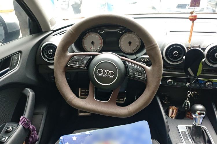 Used Audi A3 2019 Limousine 40 TFSI Sport Version China V Emission Standard Steering Wheel