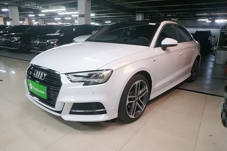 Used Audi A3 2019 Limousine 35 TFSI Sport Edition China V Emission Standard Guazi used car, China used car export, Used car for sale, Used Audi cars, Cheapest cars for sale