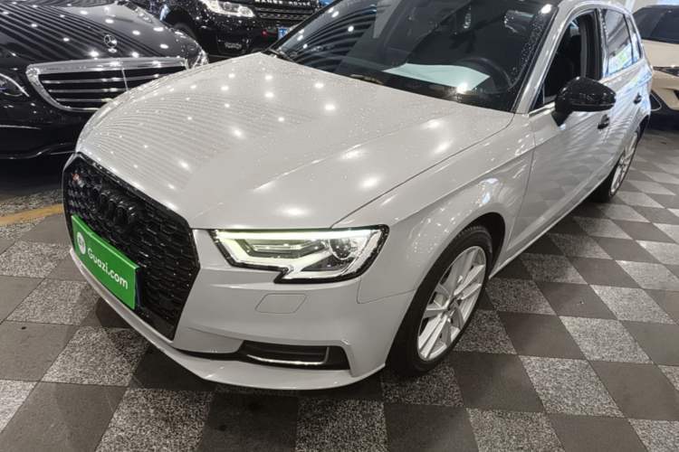 Audi A3 2019 Sportback 35 TFSI Ambition China VI usata Guazi used car, China used car export, Used car for sale, Used  cars, Cheapest cars for sale
