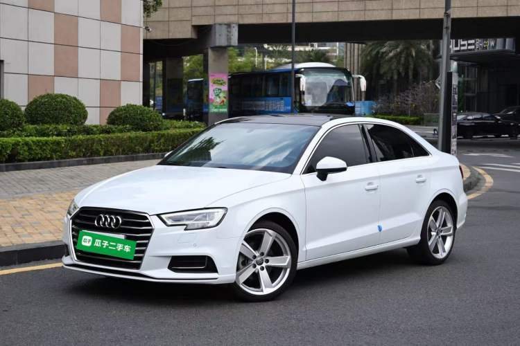 Ojetý Audi A3 2019 Limousine 35 TFSI Style Edition China VI Emission Standard Guazi used car, China used car export, Used car for sale, Used  cars, Cheapest cars for sale